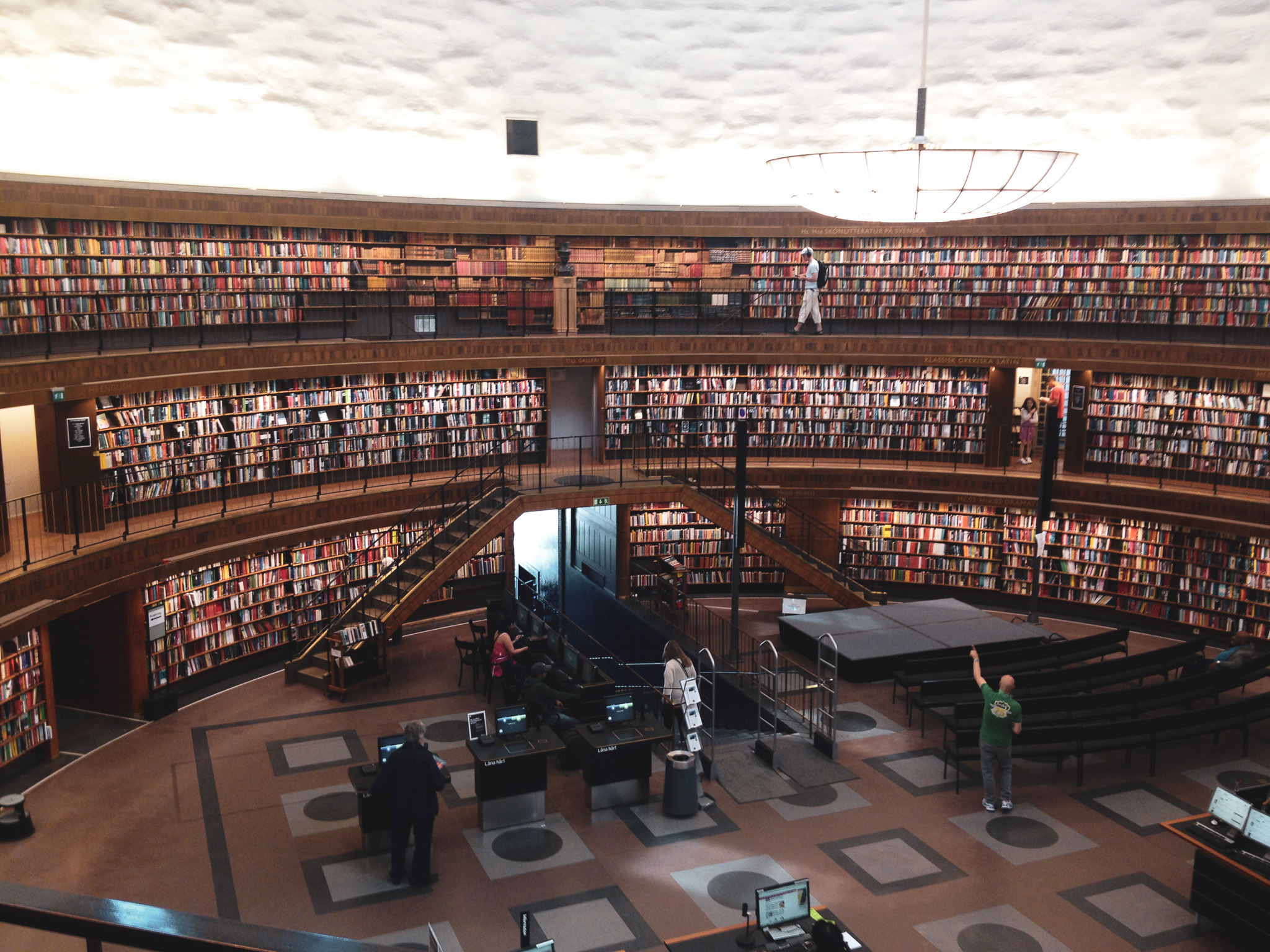 ストックホルムのお洒落な図書館